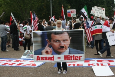 Manifestação de cidadãos sírios em Washington, Estados Unidos. ³